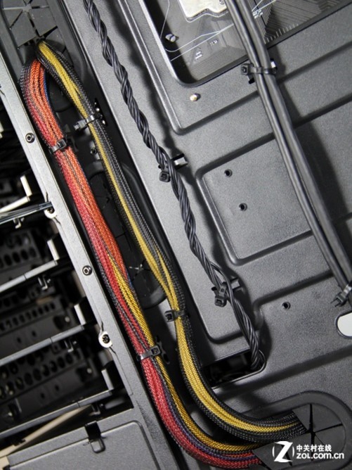 想成为走线大师 三要素助你挑背线机箱