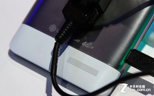 ����ǧԪ4G? ����CESչʾ���ż�4G�ֻ� 