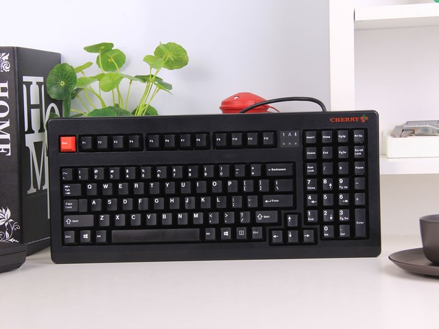 德国cherry公司推出的g80-1865机械键盘,以其紧凑的全尺寸布局和方便