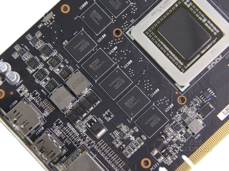 华硕圣骑士R9 290X-DC2OC-4GD5
