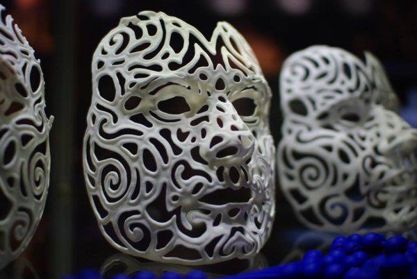 镂空雕刻系列作品亮相纽约3D打印展_3D打印趋势应用-中关村在线