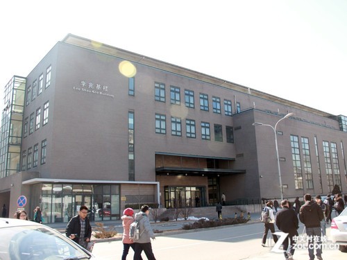 中西合璧 探秘北大教室投影设备系列2