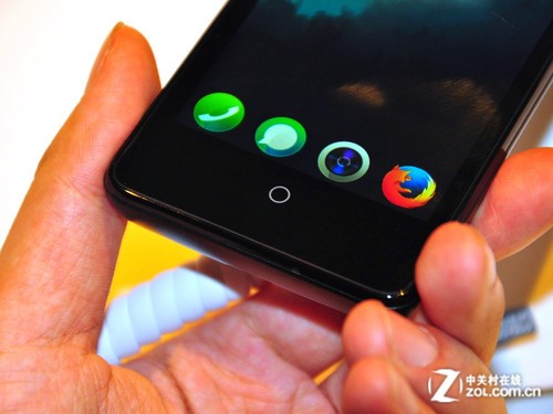 Firefox OSϵͳ С�ɻ�ΪY300�ս�MWC 