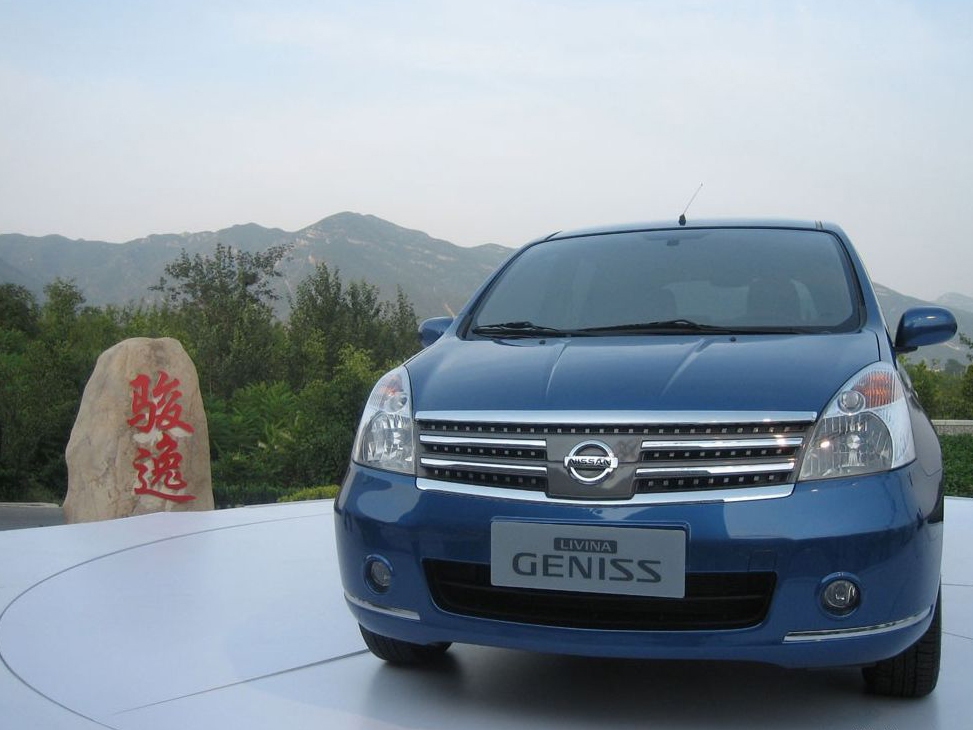 东风日产骏逸 1.8 at时尚版