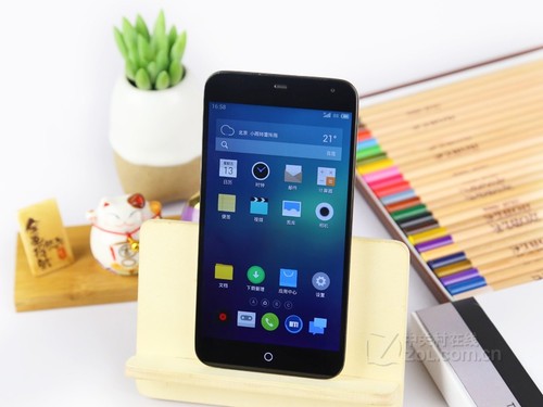 魅族手机一直在屏占比方面占据着巨大的优势,显示器是否也要学习一下?