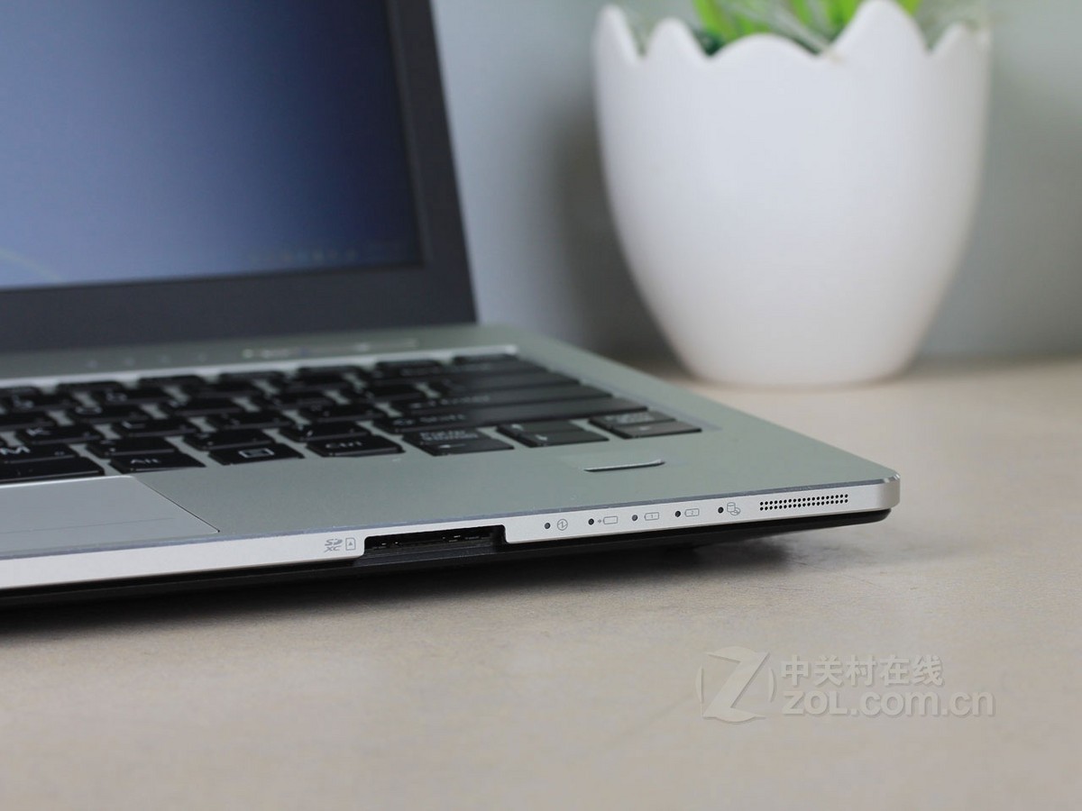 【高清图】 富士通(fujitsu)s904(i5 4200u/4gb/256gb)黑色 图280