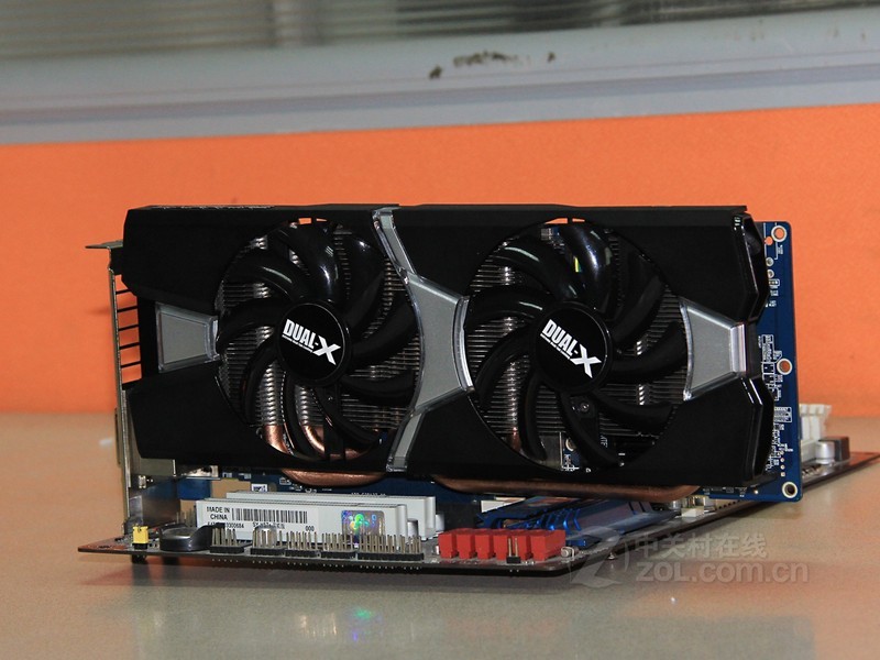 蓝宝石r9 280 3g gddr5 白金版 oc