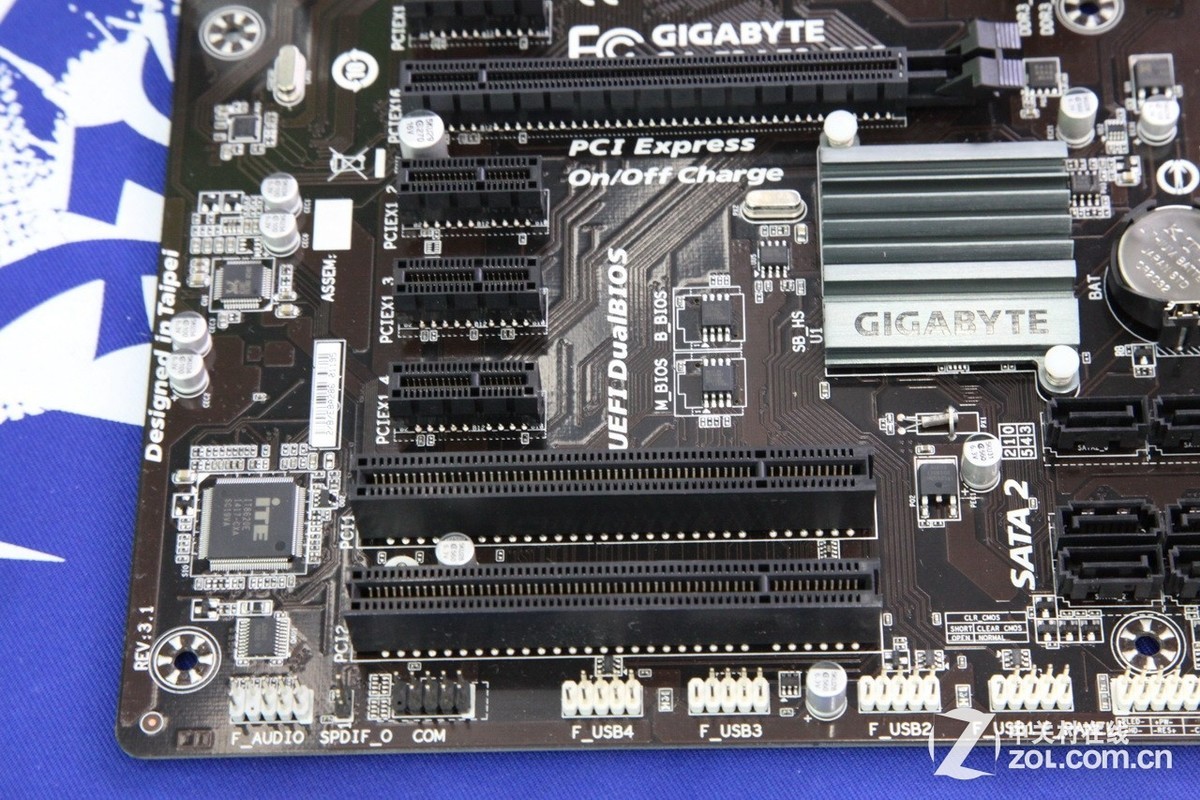 【高清图】 4核神器860k绝配 技嘉f2a58-ds3仅需699图4