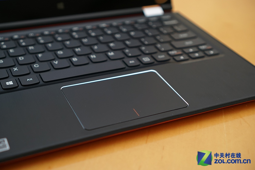 【高清图】 时尚潮流领航者 联想yoga 3 11评测图3