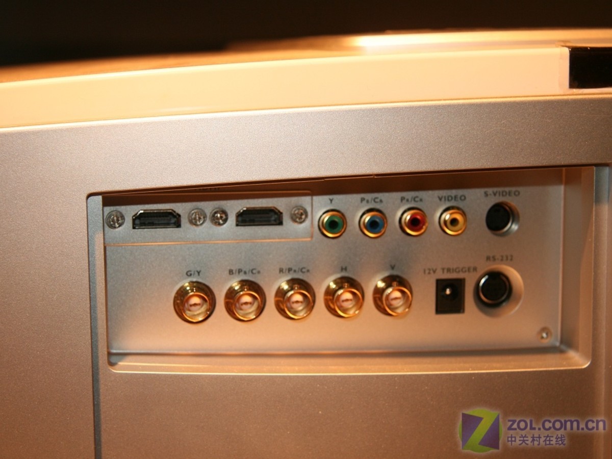 投影机 明基投影机 明基w20000 图片 实拍图 2 / 9隐藏