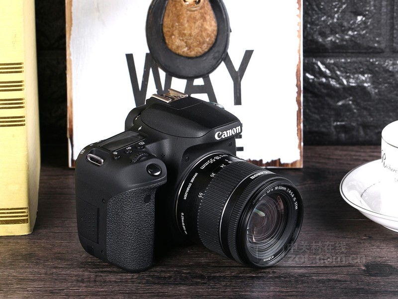 ܣCanon EOS 77D  /ͷ