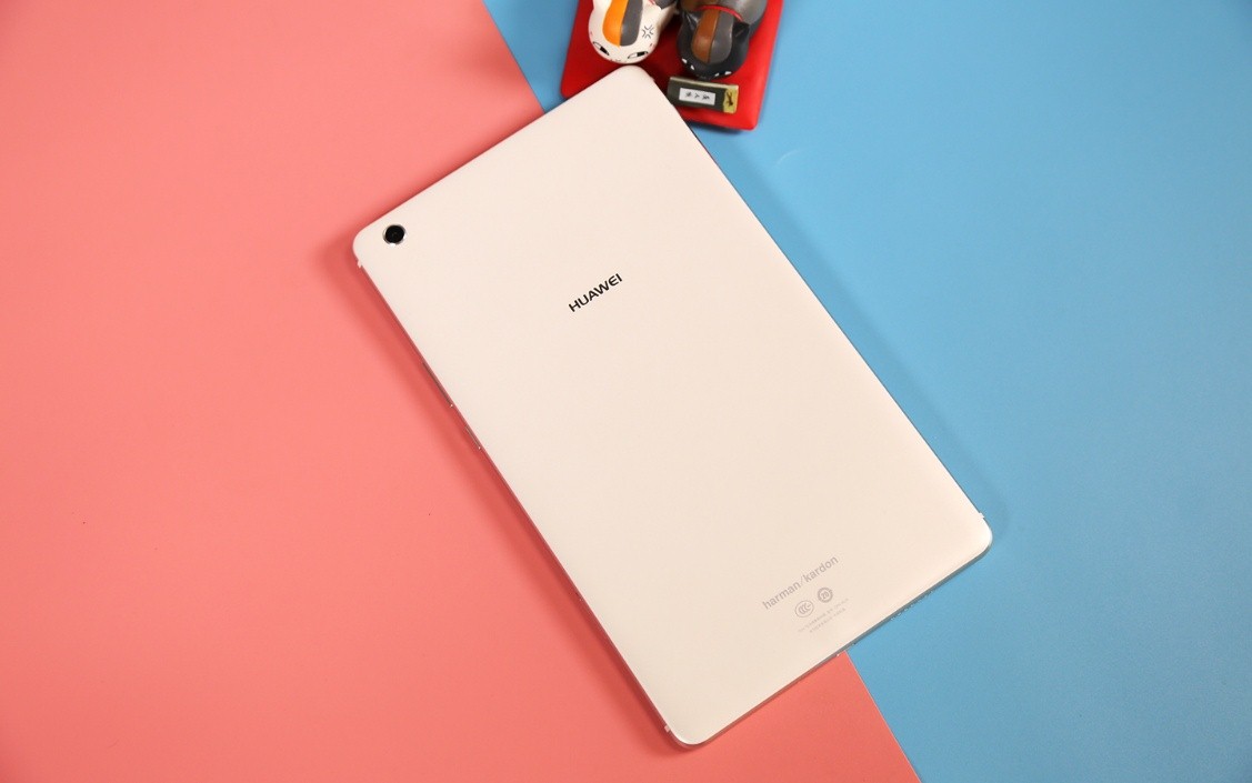 【高清图】 坐飞机看大片 华为平板m3青春版出游必备图3