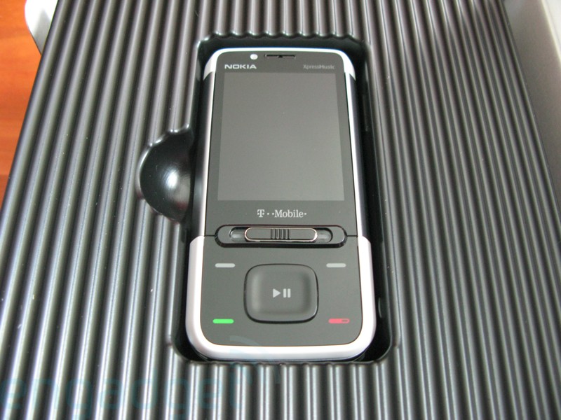 【高清图】 320万滑盖音乐 灰色诺基亚5610xm真机赏图5