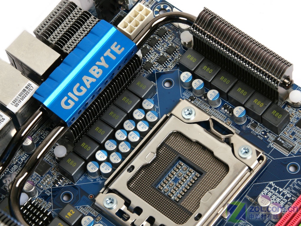 【高清图】 用料堪称疯狂 技嘉旗舰级x58测试前瞻图4