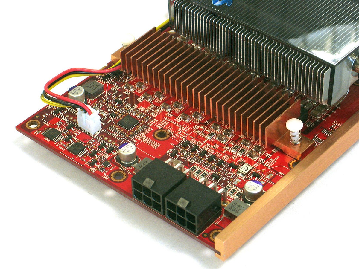 【高清图】 全面狙击gtx260 !迪兰恒进hd4870火钻狂降200元图4