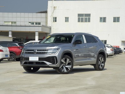  ;X 2023 Ŀ 330TSI 