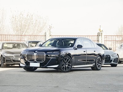 7ϵ 2023 740Li  M˶װ