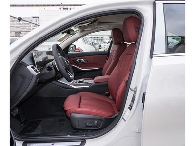 ����3ϵ 2025�� 325i M�˶���װ��������4