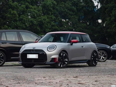 綯MINI COOPER JCW 2025 JOHN COOPER WORKS