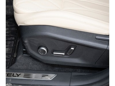 �������� ��ԽL 2025�� 2.0TD �Զ����ư泵������6