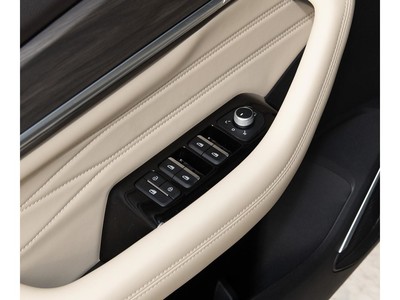 �������� ��ԽL 2025�� 2.0TD �Զ����ư泵������7