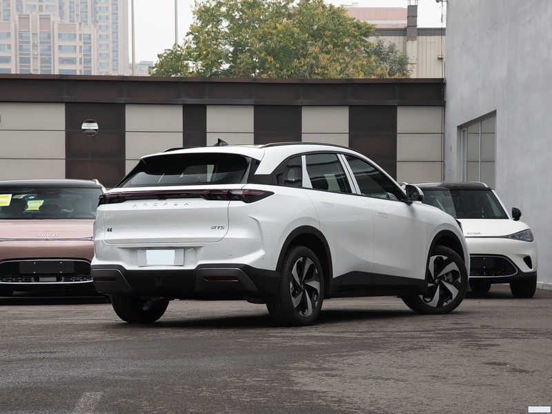 ARCFOX  T5 2026  560 