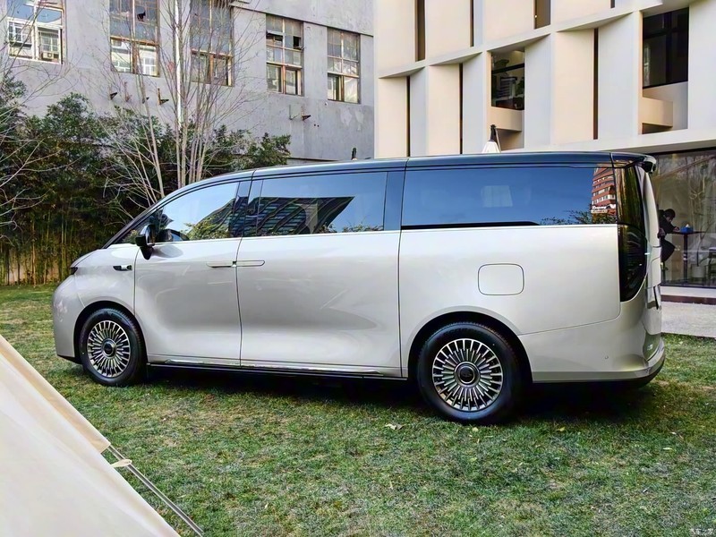 �������� ����V900 2026�� ���͵�ذ�