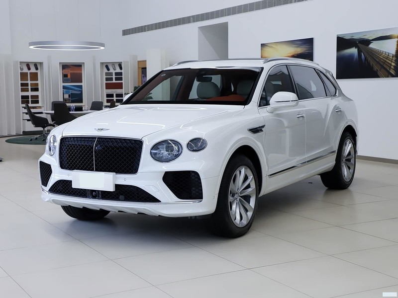 ���� ��Խ 2026�� 4.0T V8