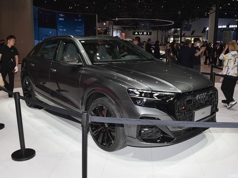 �µ�SQ8 2026�� 4.0 TFSI
