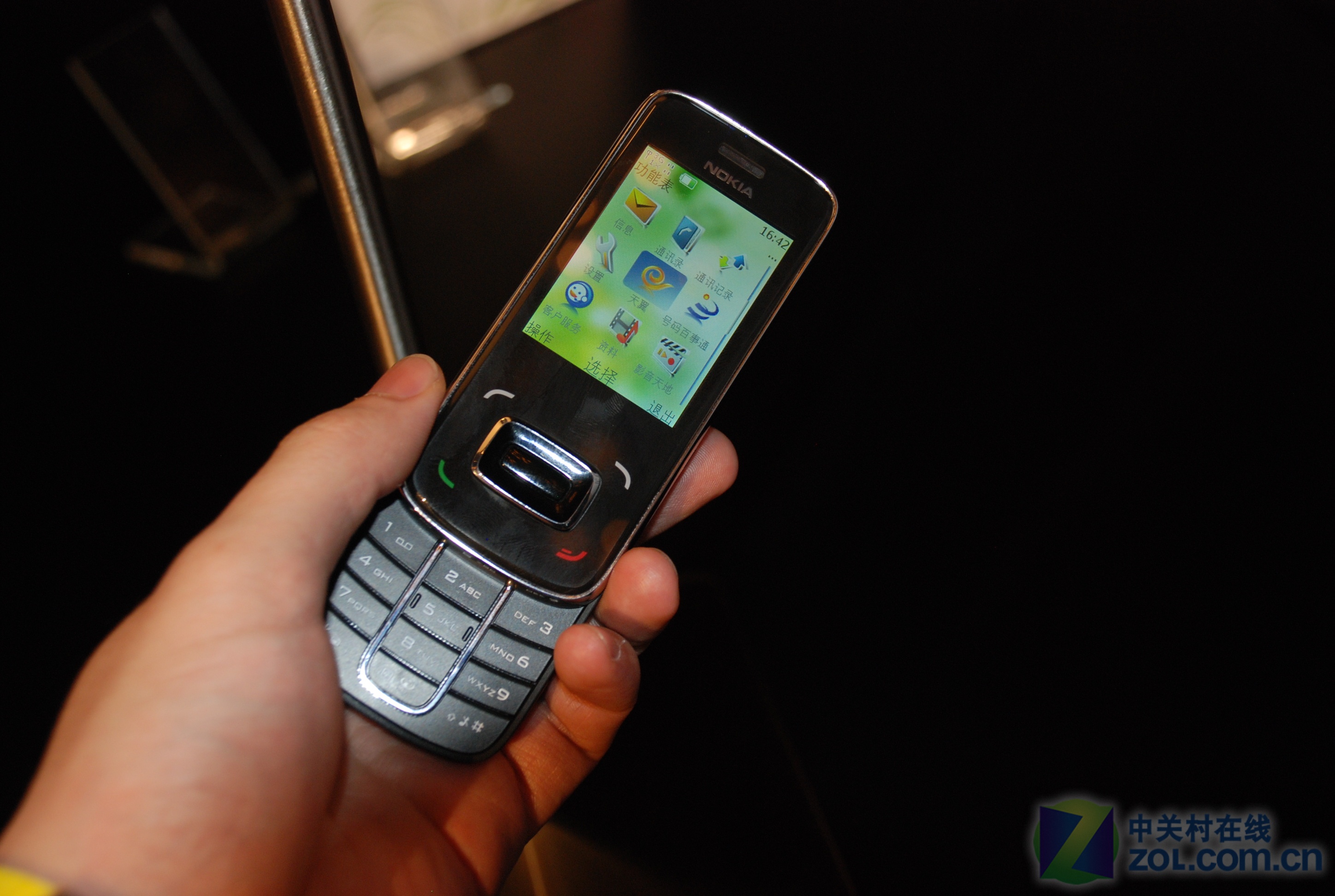 电信3g定制 天翼机诺基亚8208今日发布