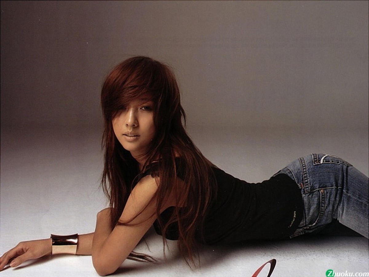 【高清图】 成熟性感 韩国人气女星李孝利写真壁纸图1