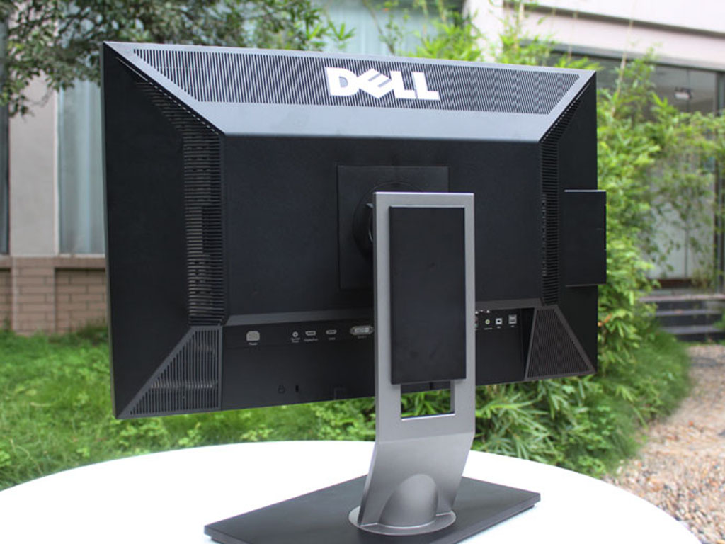 【高清图】 超强对比 戴尔u2410 pk 飞利浦240pw9图2