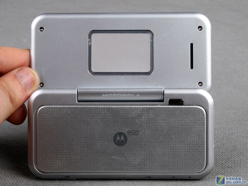 手机 moto手机 moto me600(黑金刚版) 图片 其他图赏 46 / 65隐藏