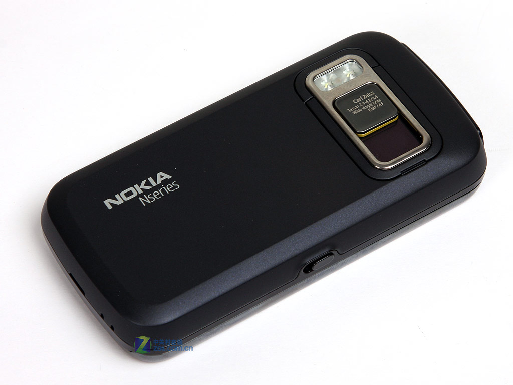 娱乐机王年底狂跌 诺基亚n86仅售2399元 (4/4)