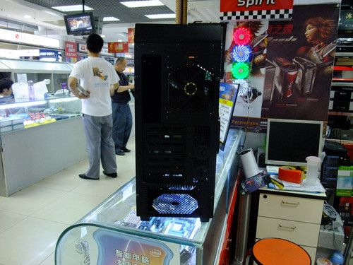 żħ SF900569 