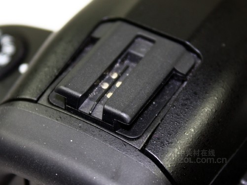 索尼独有的闪光灯热靴