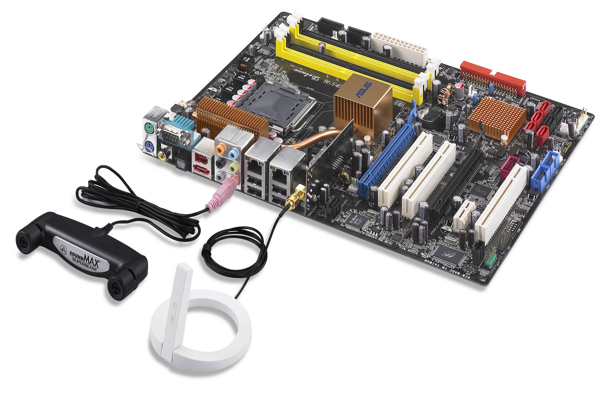 华硕推出最新p5b deluxe主板 (1/3)