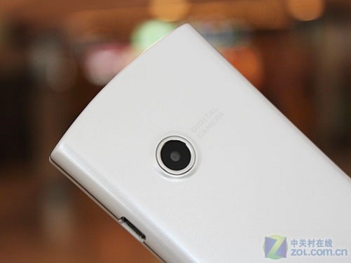 开心人人都具备 千元evdo海信e300评测