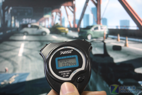 最小最快SSD Intel