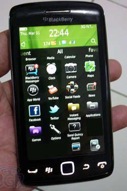走在Torch2前面 黑莓Touch真机率先曝光 