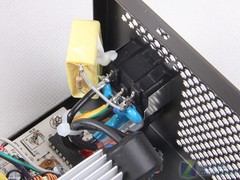 老姜遭遇新蒜 看新旧冷静王电源谁更辣