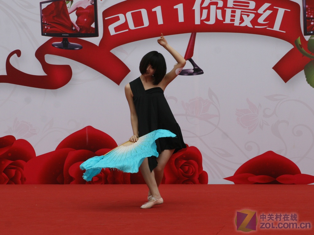 美女如云 三星液晶红韵佳人十强拉票会 (10/35)