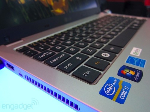 LG P220新本亮相 外形酷似MacBook Pro