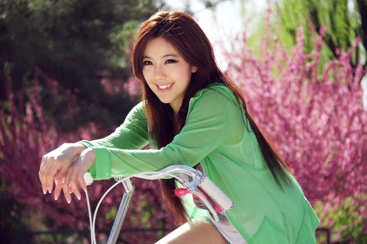 90后的代言人青春期女主角赵奕欢