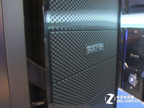 独特面板设计 硕一D608机箱现价329元 