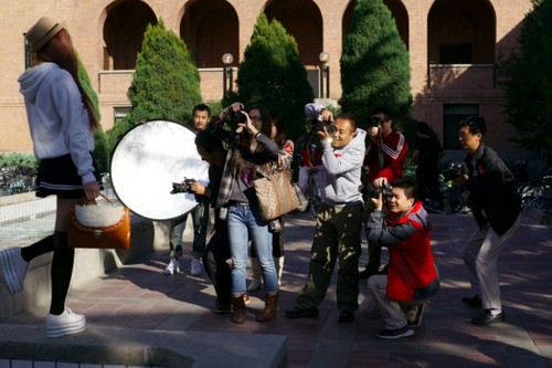 ��MM��������У԰ �����77�廪��ѧ���ģ�δ��Ŷ���ף� 