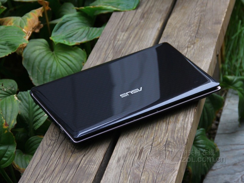 华硕k43棕色 外观图