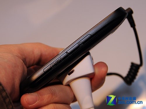 GSM˫����2010 ŵ����Asha 200������� 