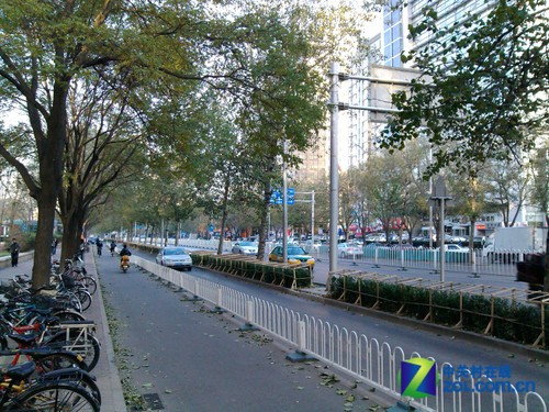 �������"����" �½ֻ�Ħ��XT615���� 