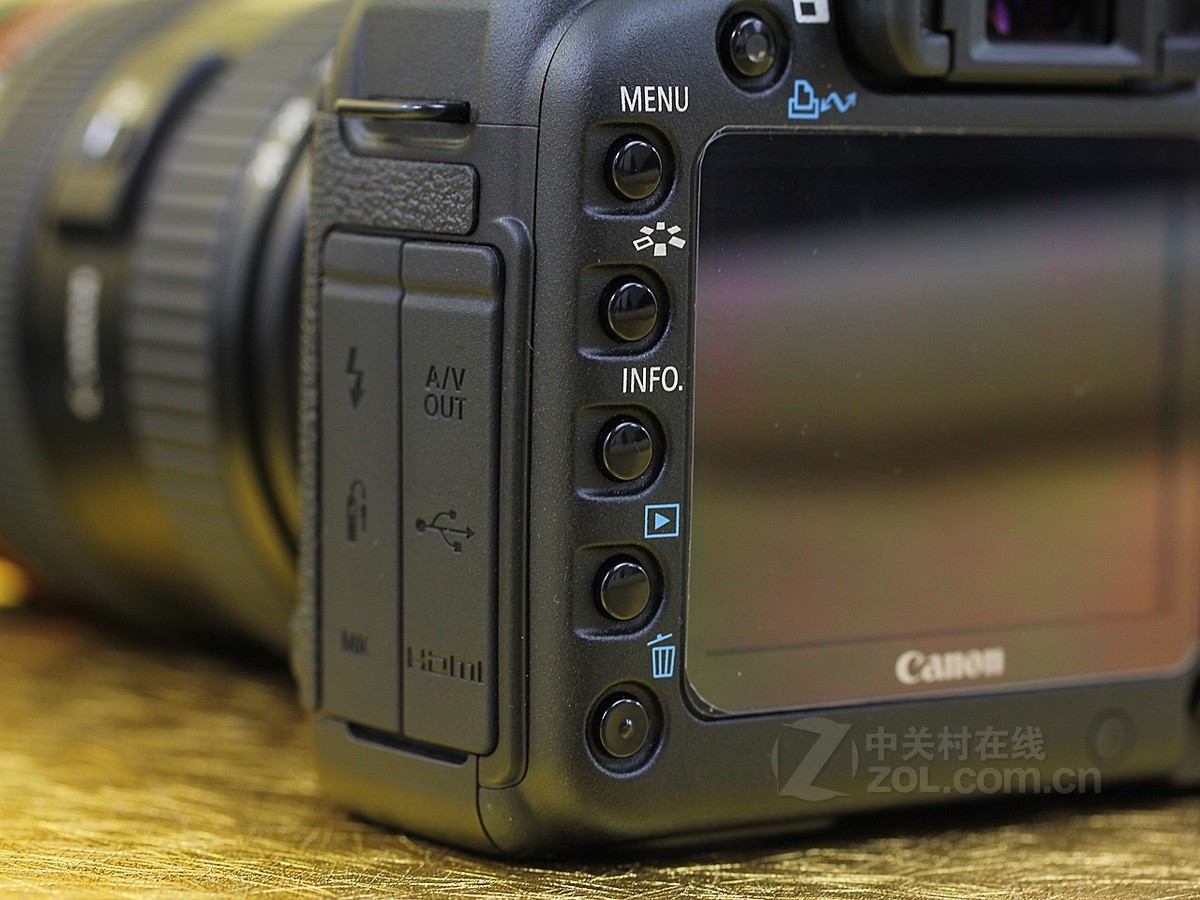 数码相机 佳能数码相机 佳能5d mark ii套机(24-105mm) 图片 返回综述